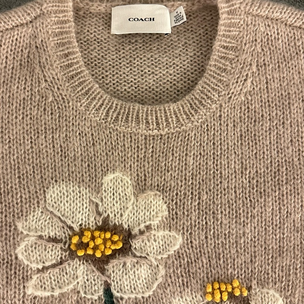 Coach Daisy Embroidered Intarsia Beige Mohair Wool Crew Neck Sweater Size M - Picture 3 of 8